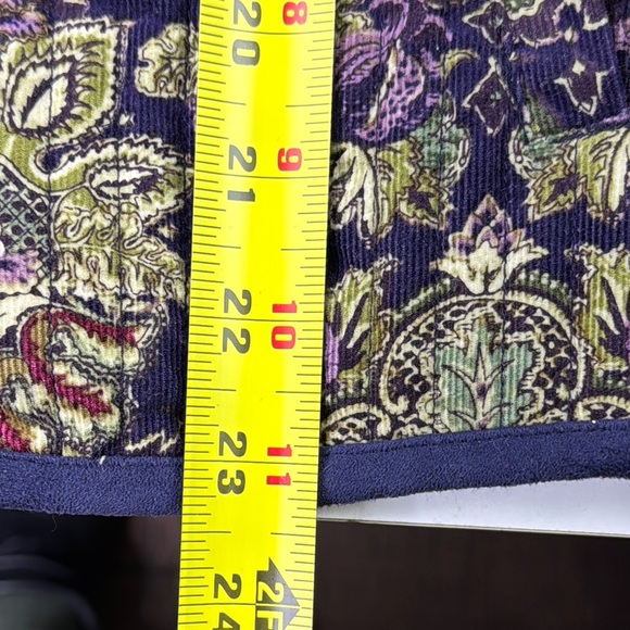 Tabi Women's Purple Corduroy Colourful Floral Quilted Vest - Picture 10 of 11